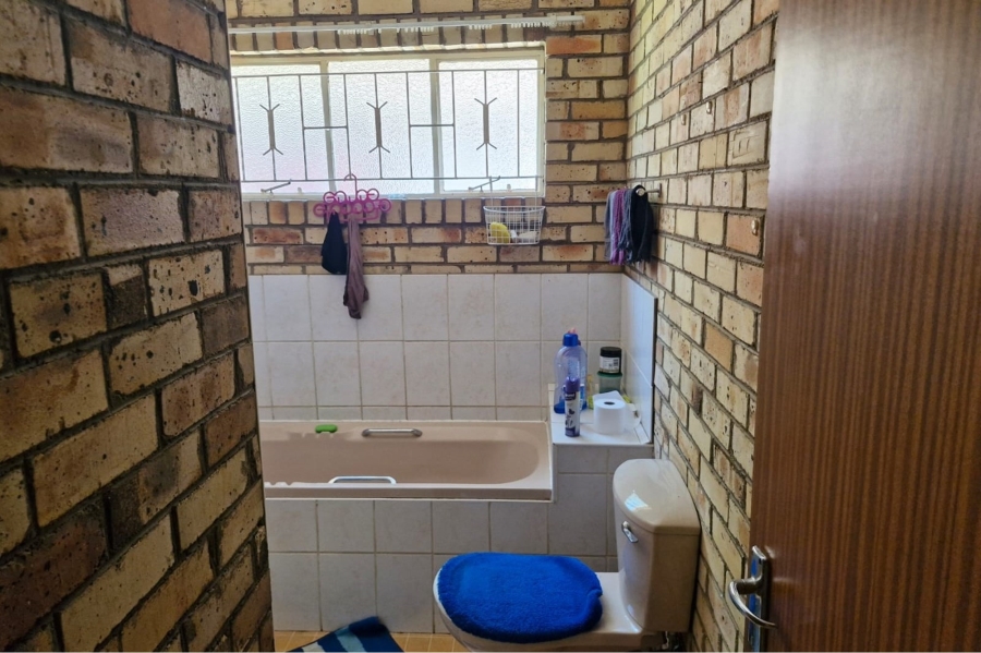 3 Bedroom Property for Sale in Elandia North West